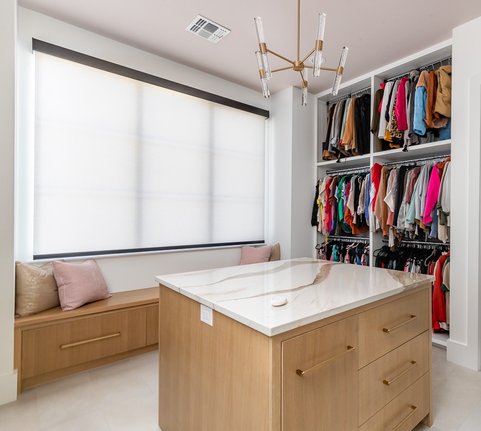 Closet_Motorized Roller Shade_Motorized Blind motorized roller shade